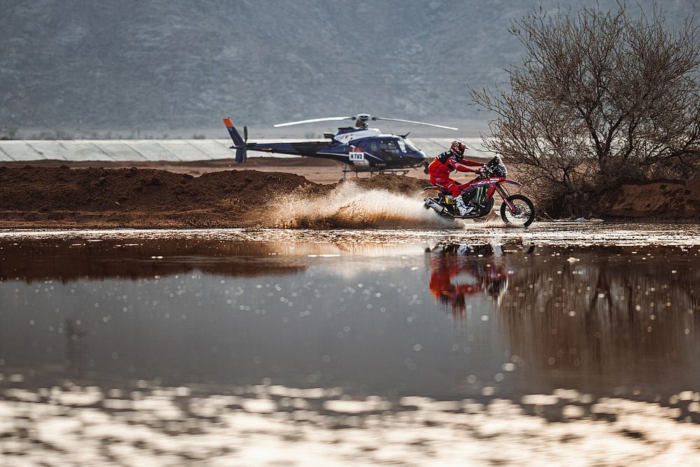 Dakar 2022: Barreda Bort Tercepat, Para Pereli Elite Mulai Mencuat