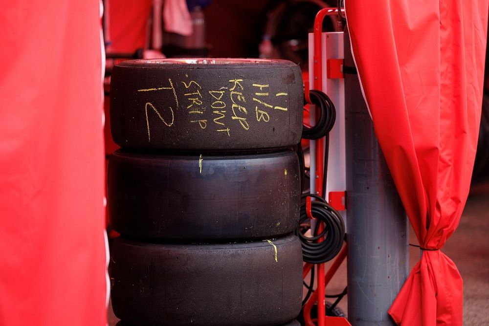 Supercars tweaks tyre pressure rules in Sydney