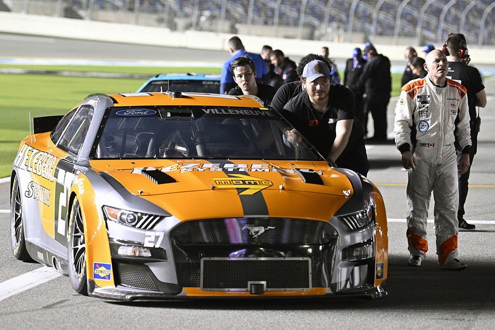 Villeneuve forced into engine change ahead of Daytona 500