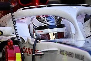 Raikkonen volta pagina: non c'è più il rosso sul casco per i Test Pirelli di Abu Dhabi