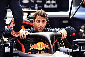 Red Bull запретила Риккардо работать на тестах с Renault в Абу-Даби