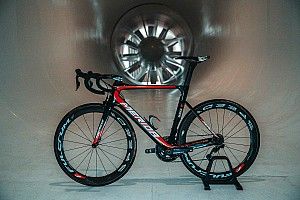 McLaren se une al pelotón ciclista internacional