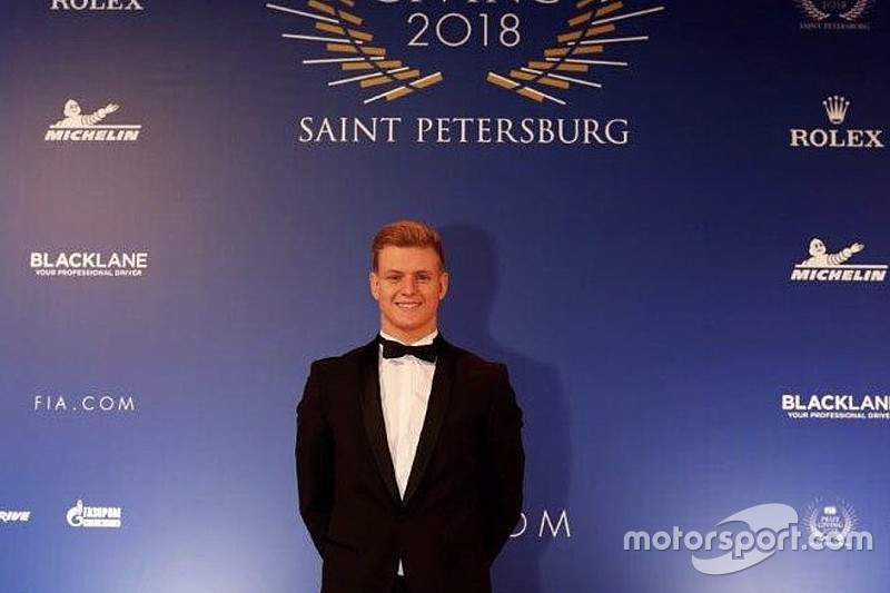 Schumacher: Formula 1 hayalime bir adım daha yaklaştım