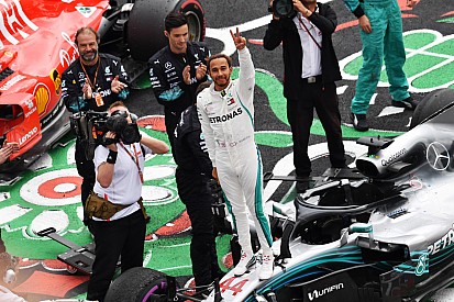 Hamilton: "Wil in ieder geval in de buurt van Schumacher komen"