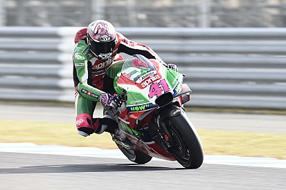 Espargaró: "Aprilia tiene que cambiar la moto completamente para 2019"