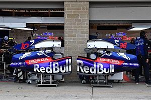Гонщикам Toro Rosso поставят новые моторы – им снова придется стартовать последними