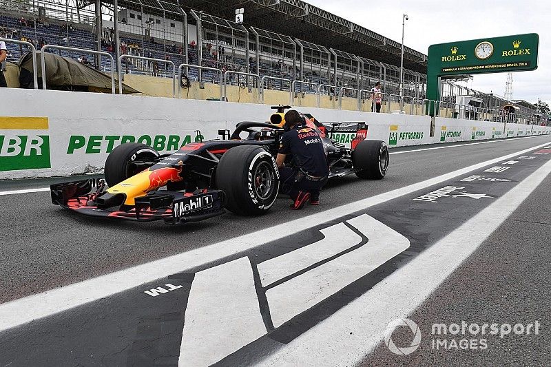 El extintor de un comisario en México provocó el daño en el turbo de Ricciardo