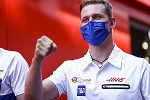 Schumacher ezúttal hibázott, ráadásul Mazepintől is kikapott (videó)