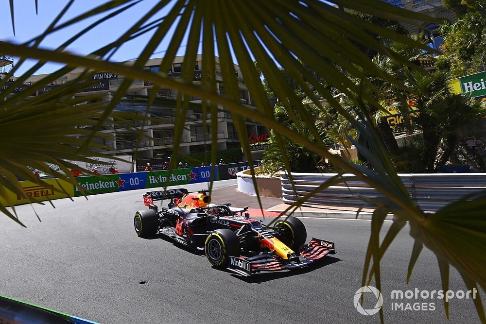 Босс Red Bull: Сложности Хэмилтона важнее упущенного поула