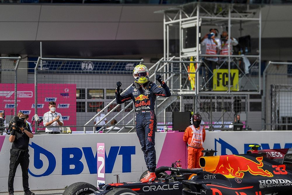 Verstappen: "RB16B, Avusturya'da oldukça üstündü"