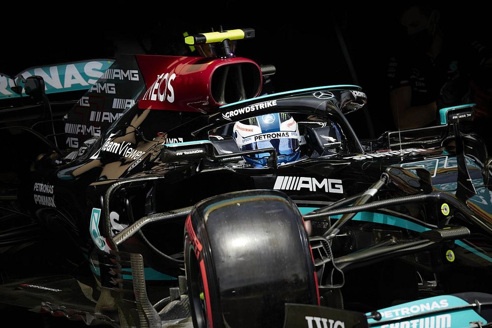 Mercedes justifie la stratégie critiquée par Bottas
