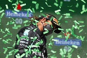 Portuguese GP: Hamilton passes Verstappen, Bottas to win