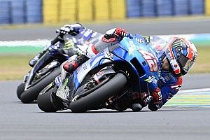 Alex Rins: “Nos ha traído un par de cosas que mejorarán la moto”