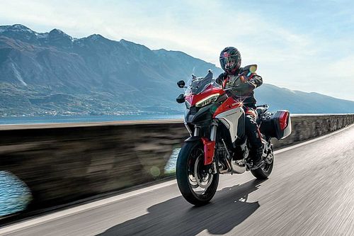 Motor Valley Experience: первый тур на двух колесах по Земле Скорости