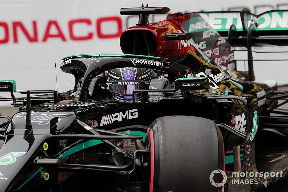 Diamkan Engineer, Gaya Hamilton Merajuk pada Mercedes