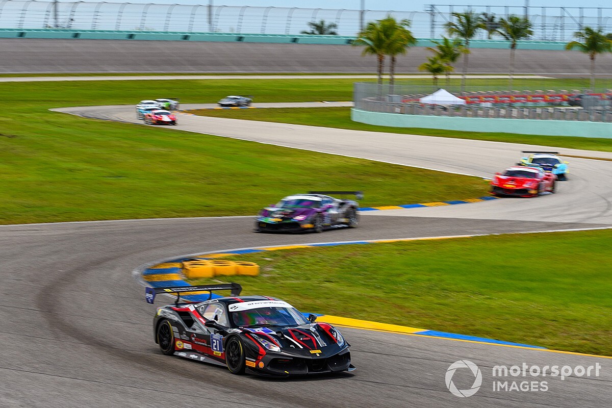 Ferrari Challenge NA completes Round 4 in Miami