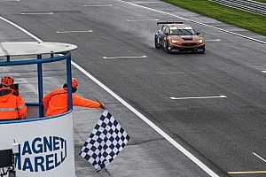 TCR Italy, Monza: Tavano mago della pioggia in Gara 1