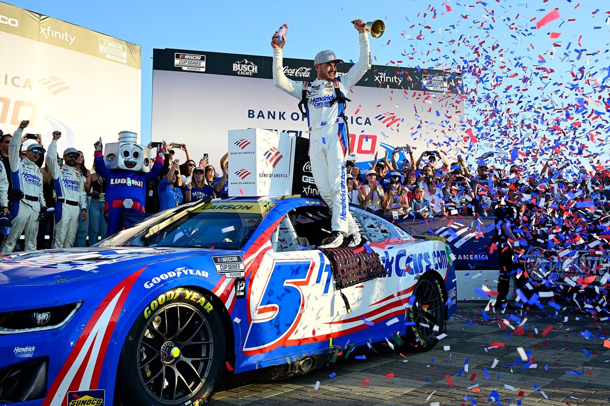 Incredible Nascar Dover Comeback Bowman Larson Elliott Secure Top 6 Spots - 4e0f1hr
