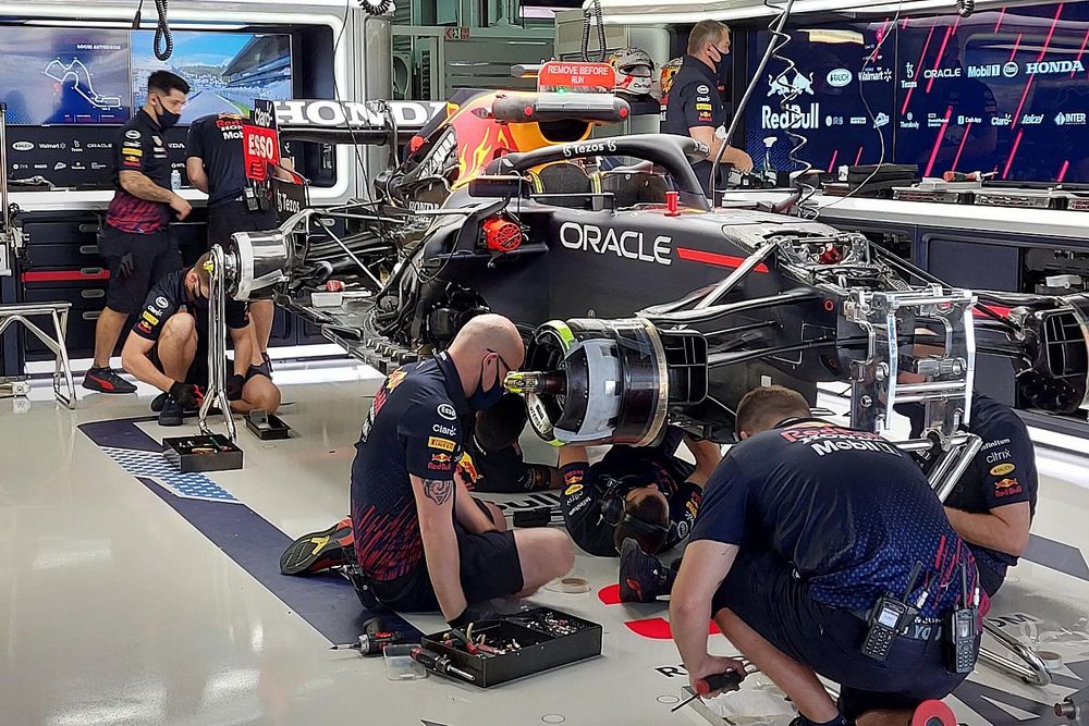 Nieuwe Honda-motor en extra gridstraf voor Verstappen in Rusland