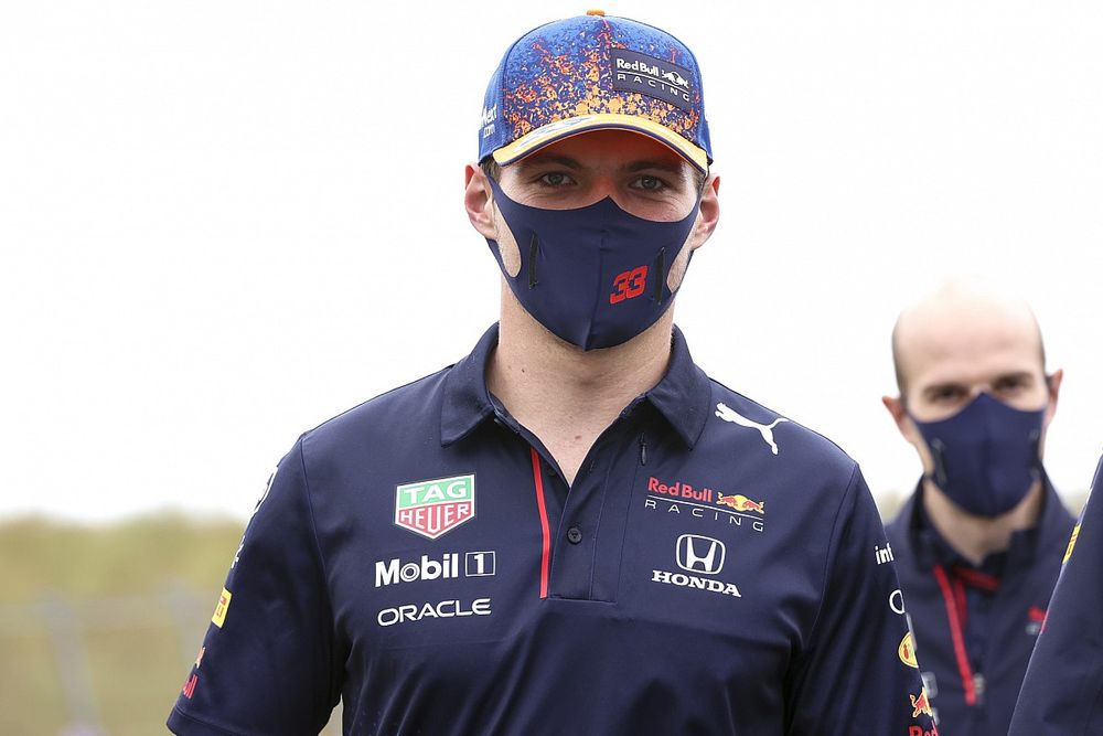 Max Verstappen, Red Bull Racing loopt over het circuit