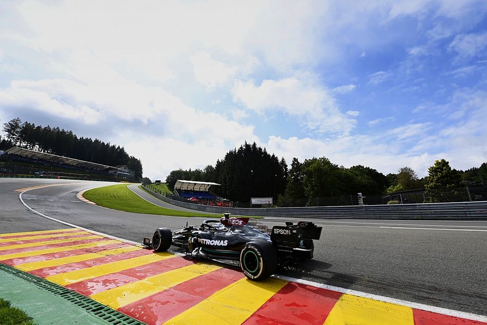 EL1 - Bottas donne le ton devant Verstappen
