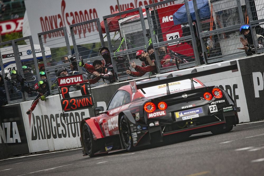 スーパーGT第3戦鈴鹿決勝(GT500):23号車GT-R、前人未到”鈴鹿3連勝”を達成。GT-Rが表彰台独占