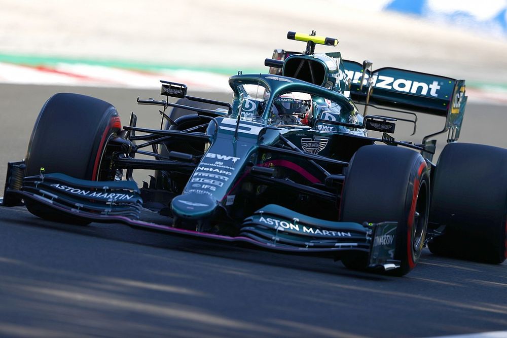 Vettel: "Son bölüme kalıp 10. olmak hayal kırıklığı yaratıyor"