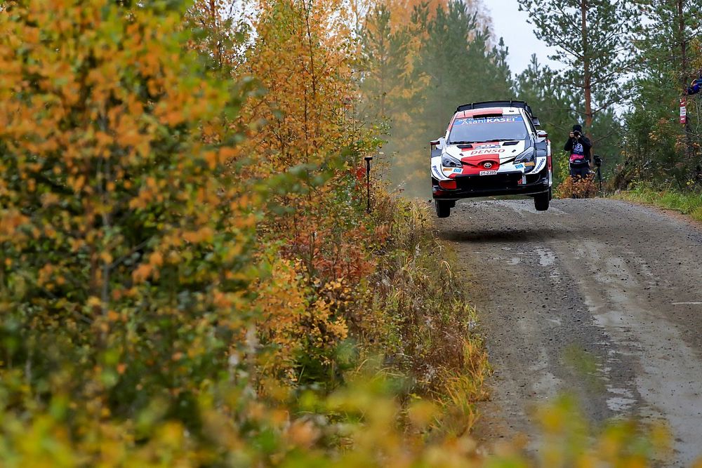 WRC, Rally Finlandia, PS15: Evans chiude la giornata in testa