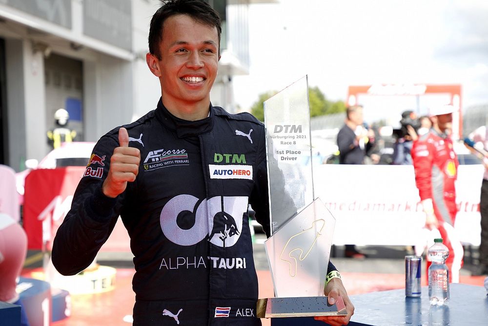 Race winner Alex Albon, AF Corse