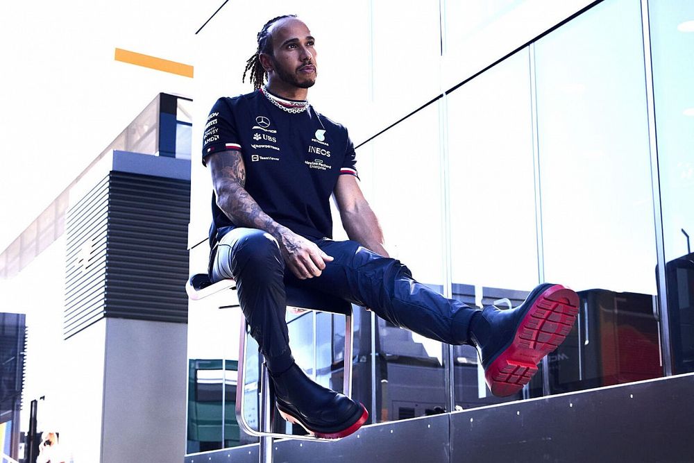 Хэмилтон: В отпуске Red Bull надо бы подумать над своими словами