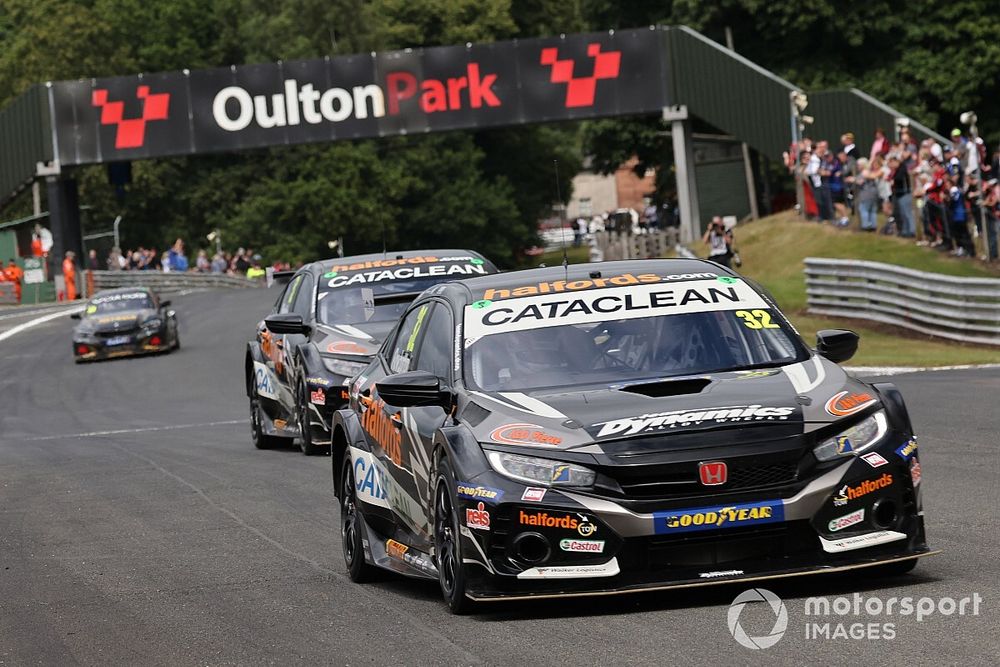 Oulton Park BTCC: Rowbottom beats Shedden for maiden win after red flag