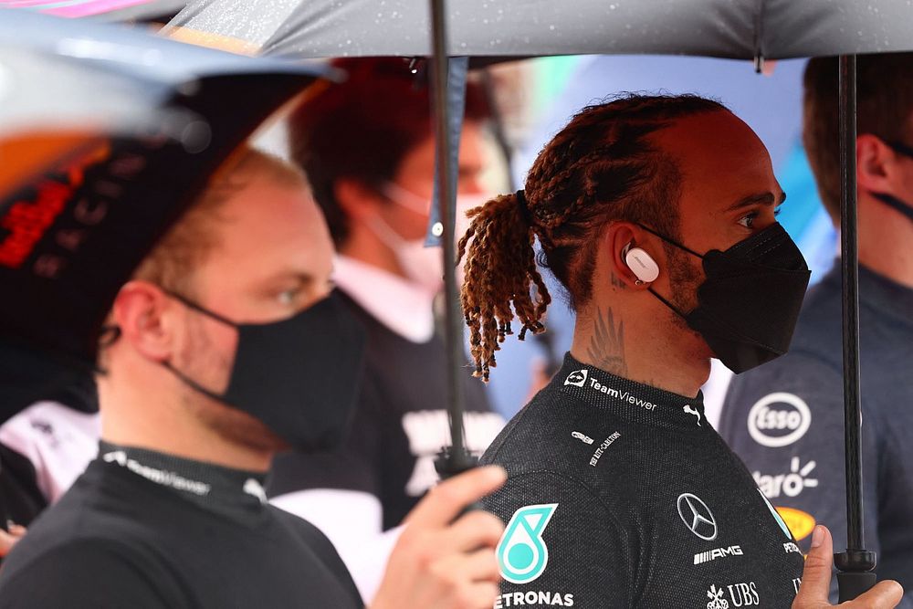 Priestly: “Hamilton, Bottas’ın takım arkadaşı olarak kalması için baskı uyguluyor olabilir”