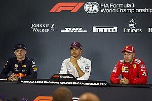 Verstappen két ujjal is bemutatott a riporternek Szingapúrban: videó