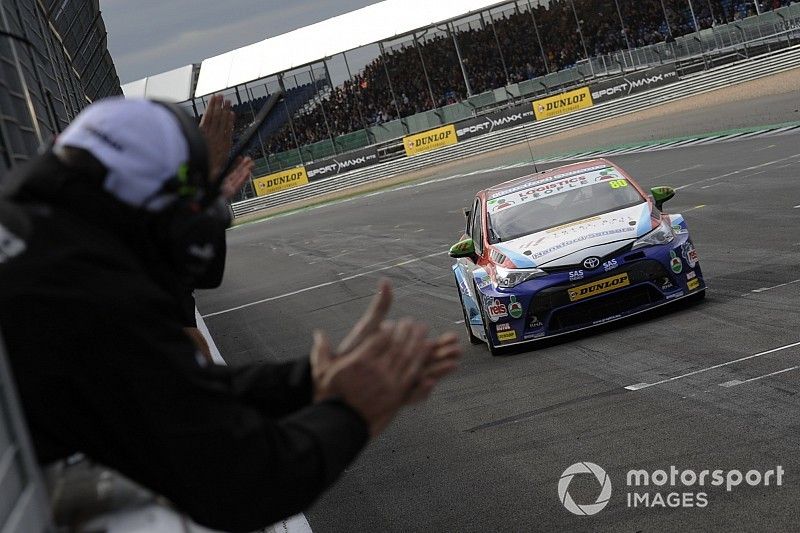 Silverstone BTCC: Ingram reignites title hopes with Race 2 win