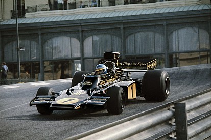 Vandálok borították fel Ronnie Peterson sírkövét