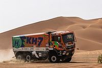 La noche en las dunas del cami&oacute;n de hidr&oacute;geno en el Dakar 2023