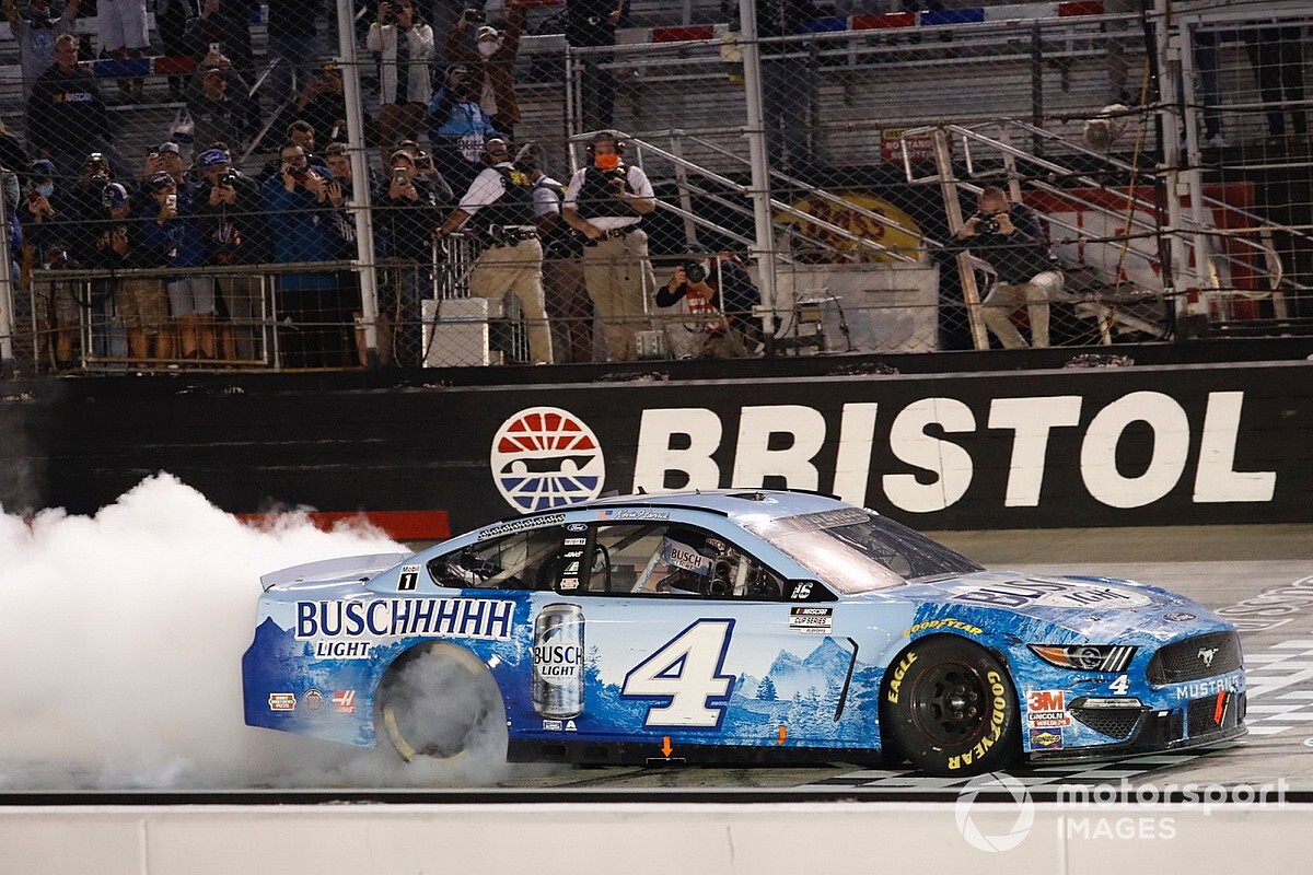 NASCAR Bristol: Sieg für Harvick - Playoff-Feld um vier Fahrer reduziert