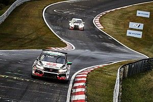 Újabb Lynk & Co 1-2, Tassi ismét dobogós a WTCR 2. nürburgringi futamán