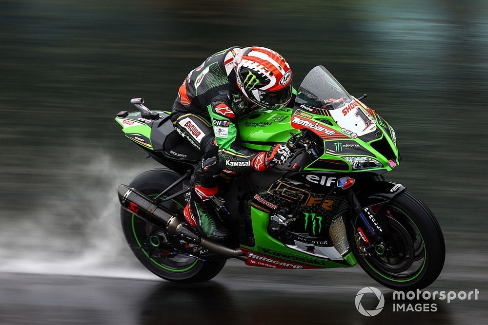 Rea pakt zege in Superpole Race, Van der Mark knap derde