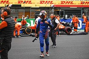 Sainz, Ferrari'yle ilgili sorulardan "sıkıldı"