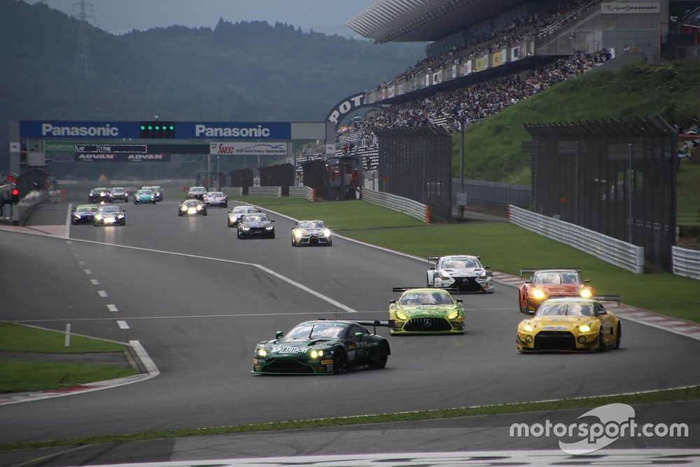 2020年のS耐 富士24時間レースがスタート、序盤から各クラス接近戦の展開に
