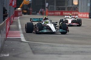 Hamilton lidera la FP1 de la F1 en Singapur y Checo Pérez es cuarto