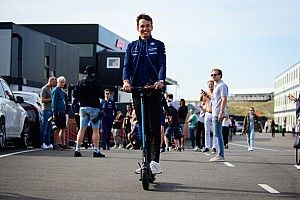 Pulih dari Radang Usus Buntu, Alex Albon Ikut GP Singapura
