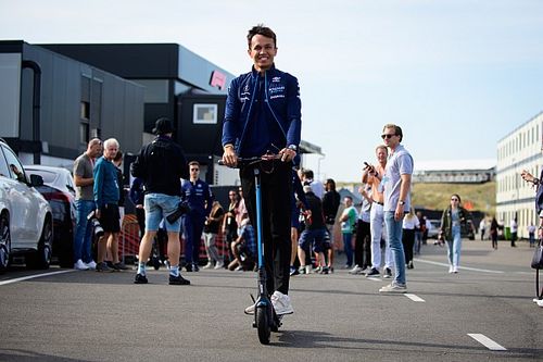 Albon készen áll a visszatérésre