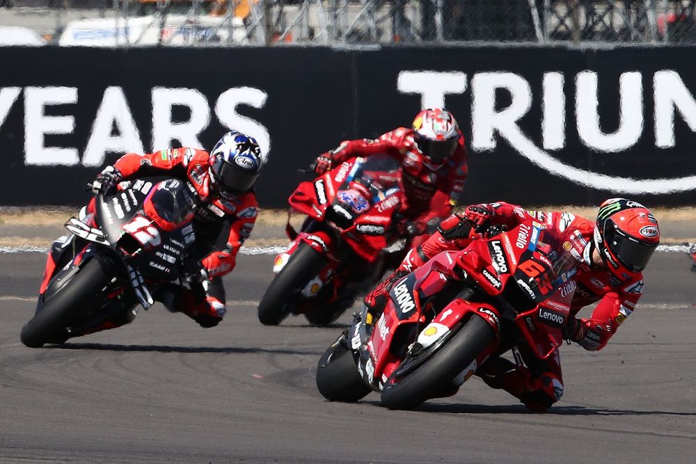 MotoGP | Bagnaia piega un super Vinales a Silverstone e si rilancia