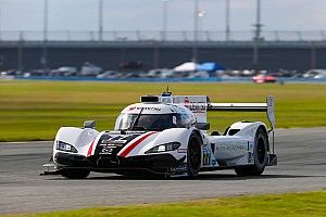 Mazda lidera segunda sesión del viernes y Montoya 4°