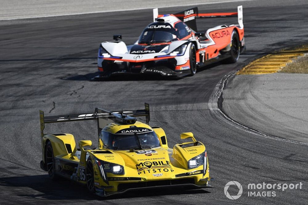 #85 JDC-Miller Motorsports Cadillac DPi, DPi: Matheus Leist, Chris Miller, Tristan Vautier, Juan Piedrahita, #7 Acura Team Penske Acura DPi, DPi: Helio Castroneves, Ricky Taylor, Alexander Rossi