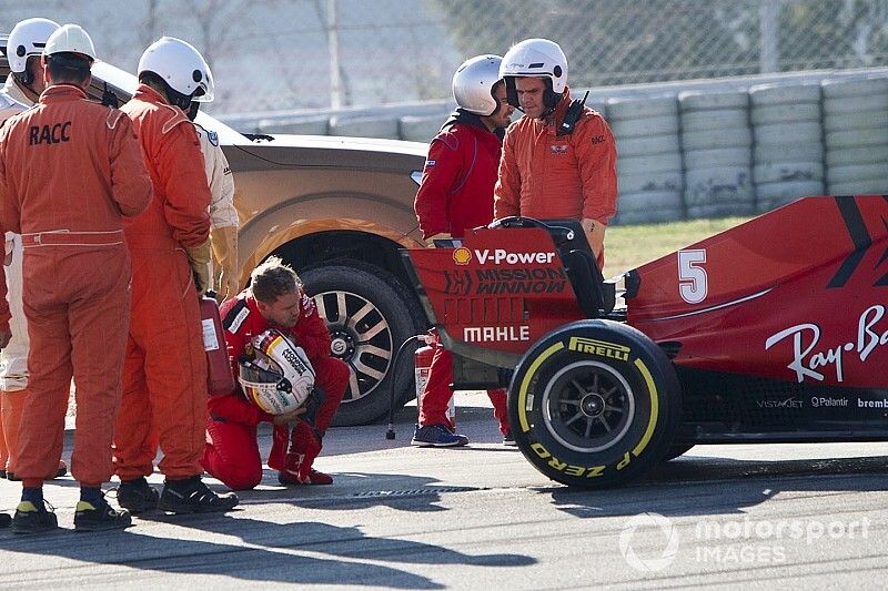 Sebastian Vettel, Ferrari SF1000 fermo in pista