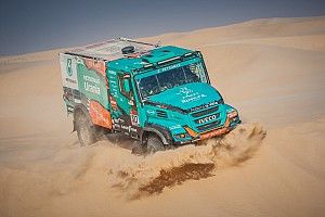 Dakar: il Team De Rooy si ridimensiona e vende 3 camion!