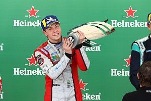Atual campeão da 3.8, Enzo Elias estreia na classe 4.0 da Porsche Cup Brasil